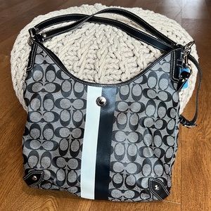 Authentic Coach leather shoulder bag